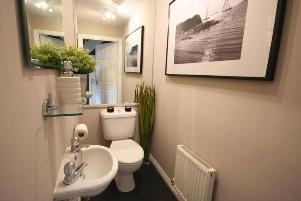 Daimler House - Cosy Home Near Coventry City Centre Eksteriør billede